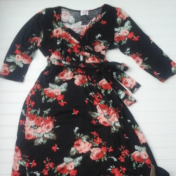 Wanna B Dresses & Skirts - Black Wrap Maxi Dress With Red Roses